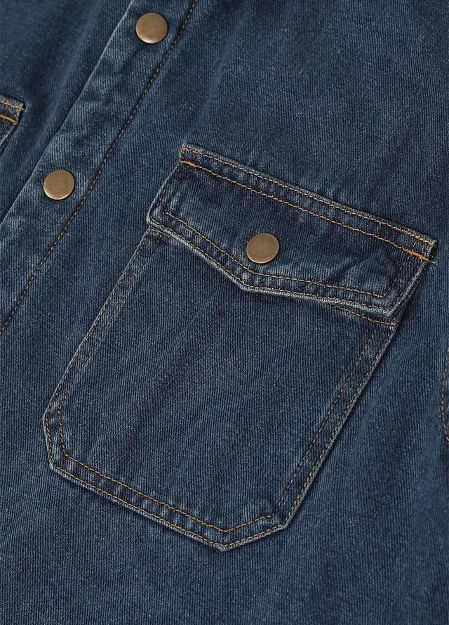 Close-up of the chest pocket on blue men's classic denim fleece lined shirt jacket-XR8527FGL-S,XR8527FGL-M,XR8527FGL-L,XR8527FGL-XL,XR8527FGL-XXL