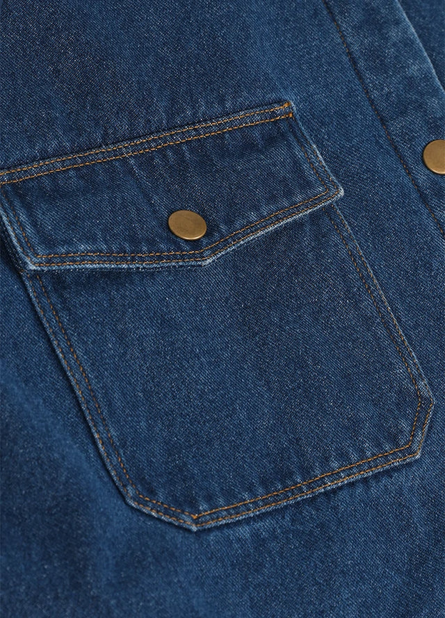 Close-up of the chest pocket on blue women's classic fleece lined denim shirt jacket-XR8528LS-S,XR8528LS-M,XR8528LS-L,XR8528LS-XL,XR8528LS-XXL