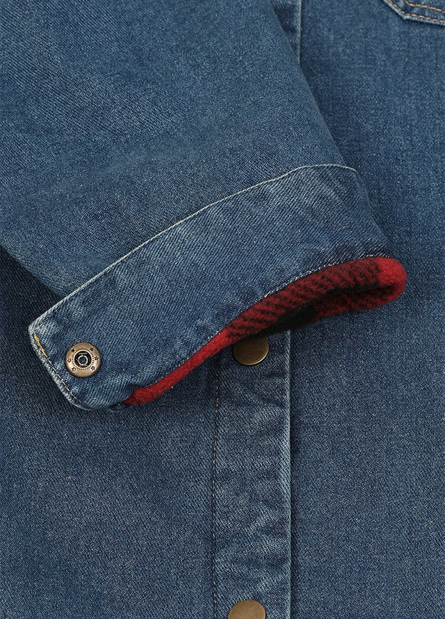 Close-up of the cuff on vintage blue women's classic fleece lined denim shirt jacket-XR8528FGL-S,XR8528FGL-M,XR8528FGL-L,XR8528FGL-XL,XR8528FGL-XXL