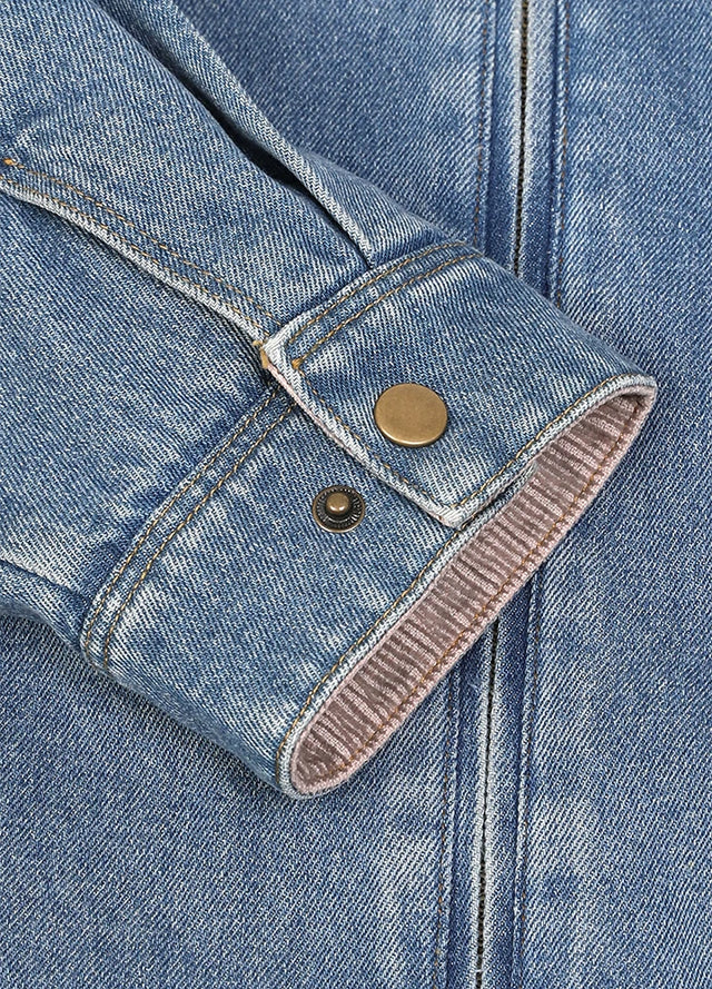 Close up of the cuff of a blue denim jacket with a dark brown corduroy collar-XR8539LS-S,XR8539LS-M,XR8539LS-L,XR8539LS-XL,XR8539LS-XXL