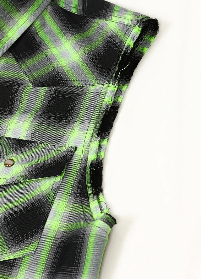 Close-up of the shoulder edge of black green western outdoor plaid vest for men
