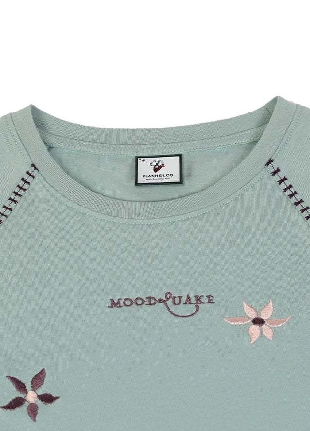 Girls Vintage Raglan Embroidered Long Sleeve Cropped T-Shirt