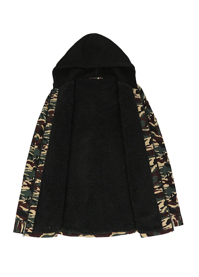Front view of the lining of mens camouflage zipper flannel hooded shacket