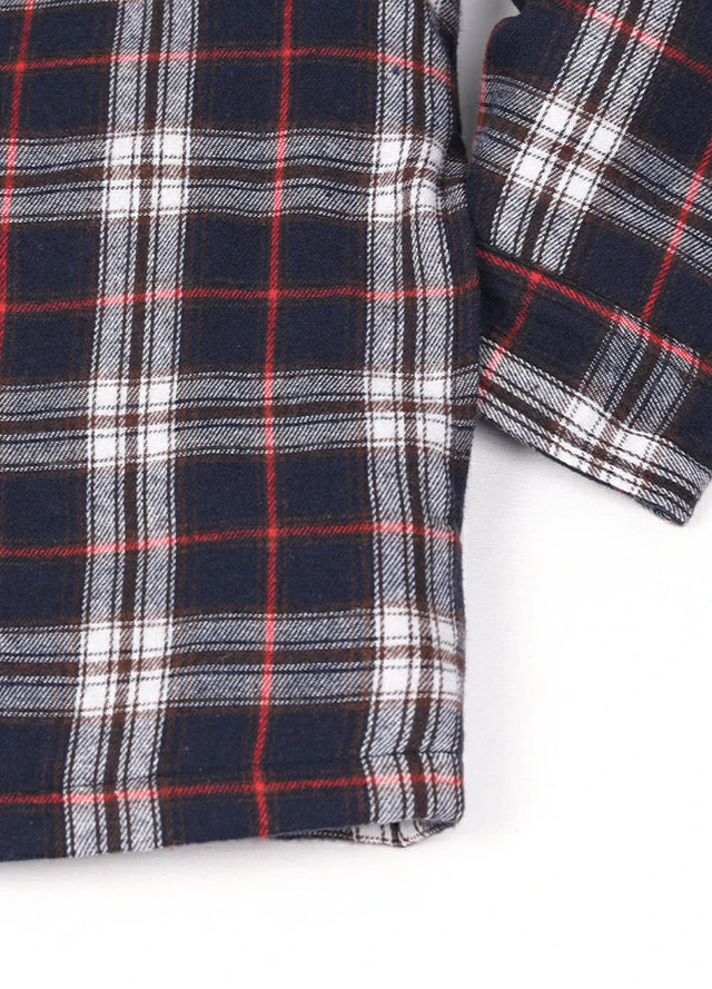 Dicke, karierte Flanellhemdjacke mit Kapuze und gestepptem Futter für Herren