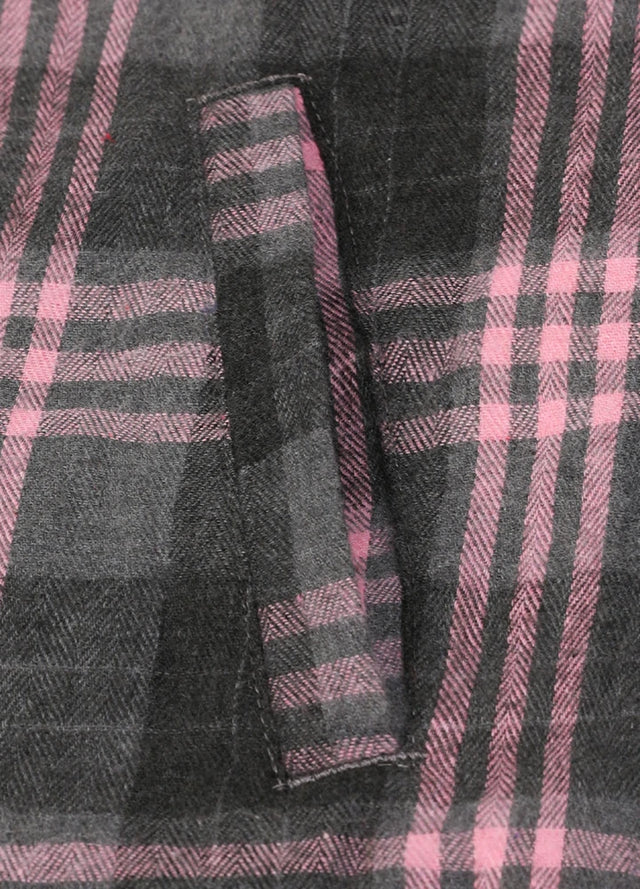 Zoomed-in view of women’s sherpa lined gray flannel hooded side pocket