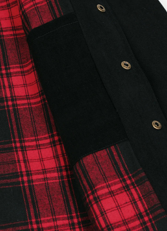 Close-up of the inner pocket of the black men's breezy casual flannel lined shirt jacket