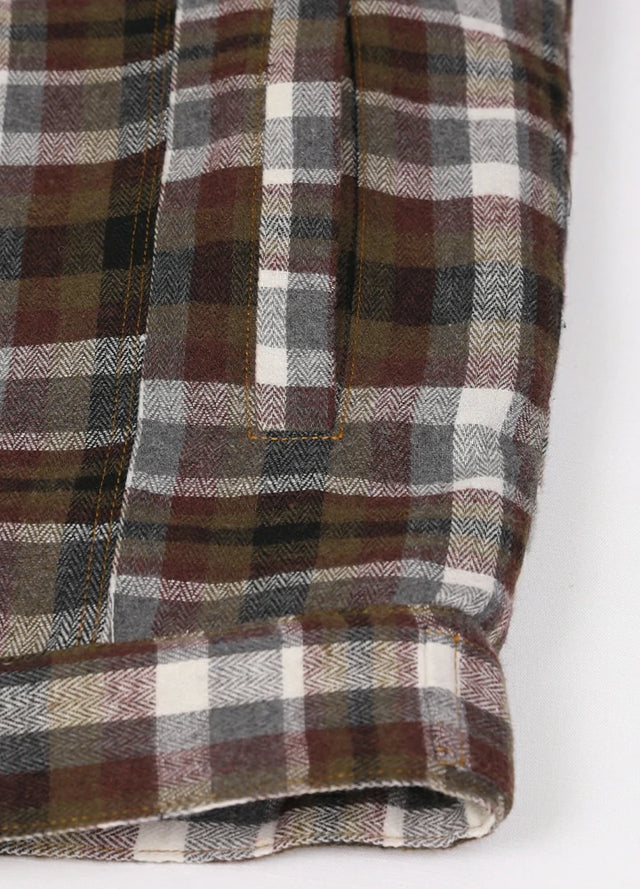 Detailed view of the hand pocket of the coffee white men's winter fleece lined button up shirt jacket