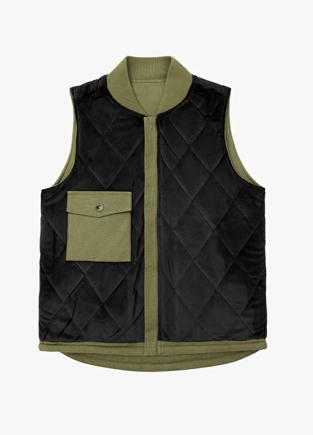 Detail of the interior lining on men's green arctic quilted lined canvas work vest