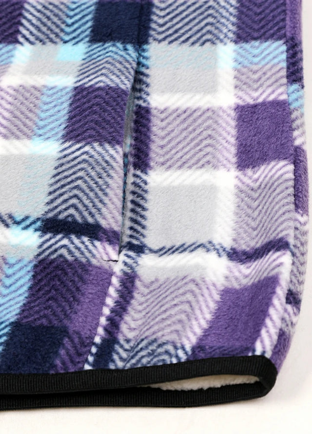 Detailed view of women's winter purple black sweater fleece vest hand pocket