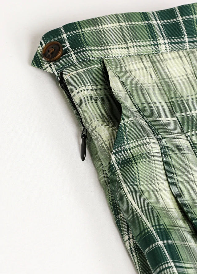 Close-up of women's green plaid high-waisted mini skirt side pocket