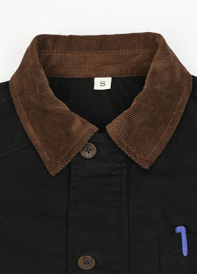 Close-up of the lapel of the black men's cozy heritage vintage field jacket-XR807BK-M,XR807BK-L,XR807BK-XL,XR807BK-XXL