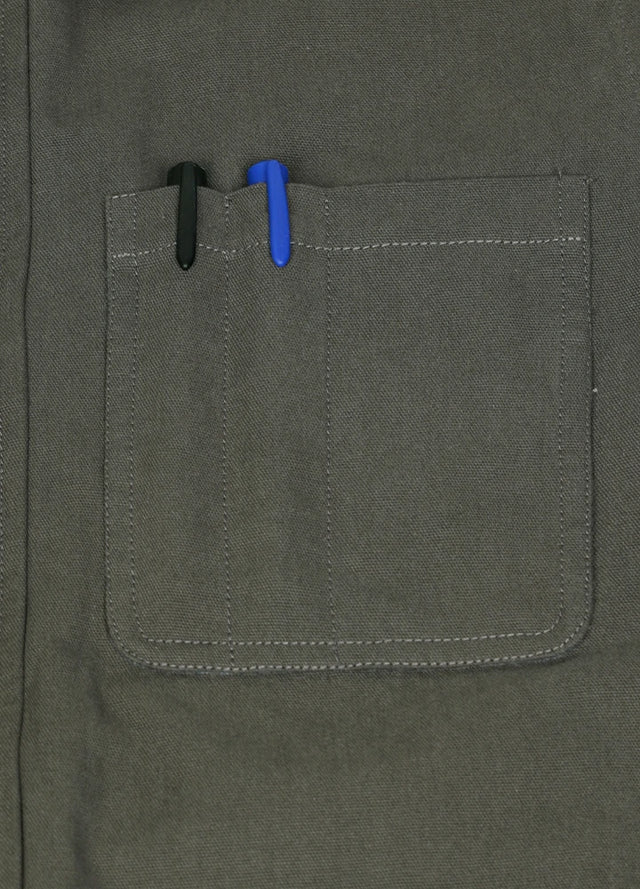 Detailed view of the pocket of the gray men's classic field shirt jacket-XR807GY-M,XR807GY-L,XR807GY-XL,XR807GY-XXL