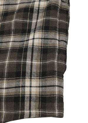 Close-up of a plaid fabric pattern in black, brown, and beige, showing the weave and check design details-XR1302KAF-S,XR1302KAF-M,XR1302KAF-L,XR1302KAF-XL,XR1302KAF-XXL