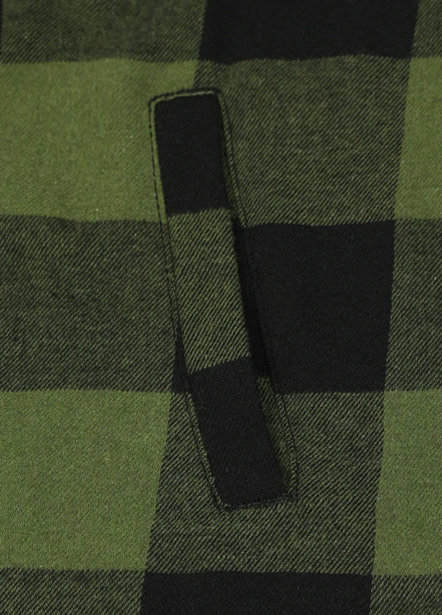 Close-up of the hand pocket of army green men's winter zipper flannel jacket with fleece lining