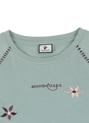 Girls Vintage Raglan Embroidered Long Sleeve Cropped T-Shirt