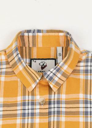 Close-up of the collar on yellow plaid women's soft flannel shirt roll up sleeve-XR1112HG-S,XR1112HG-M,XR1112HG-L,XR1112HG-XL,XR1112HG-XXL