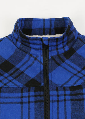 Close-up view of the collar detail on the kid's full zip-up lambswool-lined jacket in Blue Black