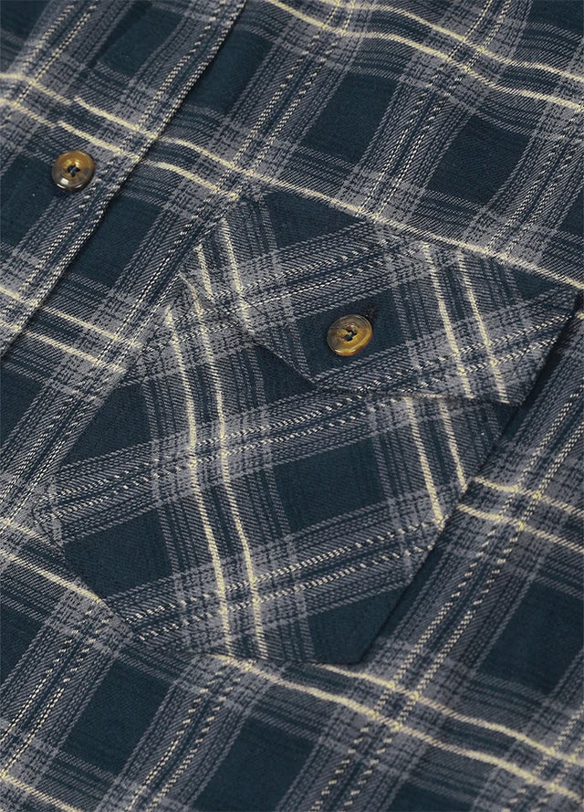 Men's Wildlife Adventure Flannel Plaid Shirt