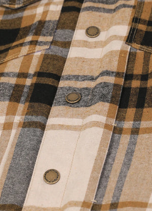 Detailed view of the snap button of the beige latte men's outdoor fleece lined shirt jacket