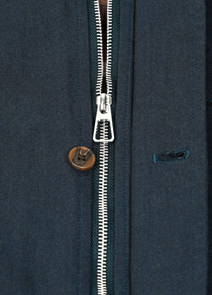 Close up of the zipper of the navy men's heritage vintage field jacket-XR807NY-M,XR807NY-L,XR807NY-XL,XR807NY-XXL
